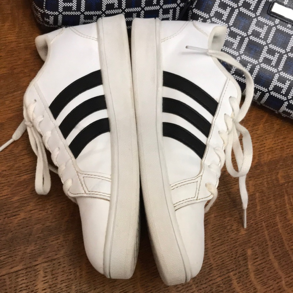 Adidas Grand Court Tennis Shoes sz. 3